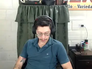 Chaturbate Adult Video Chat of miguel__98
