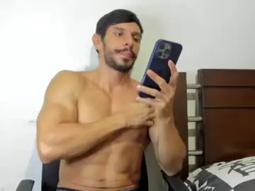 Chaturbate Nude Webcam of kevin_malone22