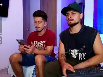 Chaturbate Watch Live Sex Cams of aron_santoro1