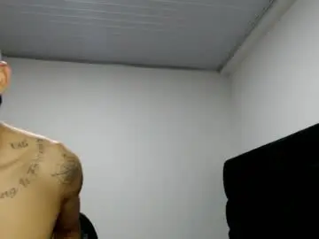 Chaturbate Adult Webcam of skinny_badboy