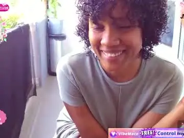 Chaturbate Live Sex Cam of yayamuse