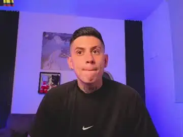 Chaturbate Watch Live Sex Cams of yeiko_romero_