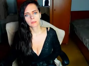 Chaturbate Live Sex Cam of sexqueen1111
