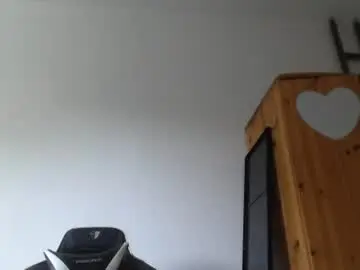 Chaturbate Watch Live Sex Cams of lisaskybaby