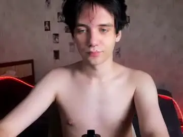 Chaturbate Live Sex Cam of zombde32