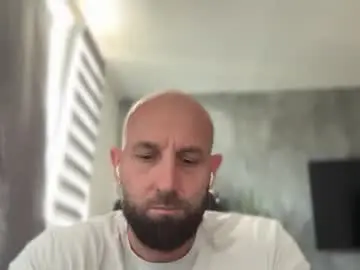 Chaturbate Live Sex Cam of tommyx01