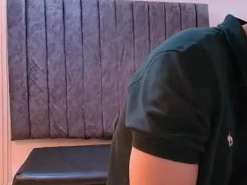 Chaturbate Live Sex Cam of nathan_shimmer