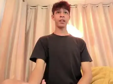 Chaturbate Live Sex Cam of ethan_qop