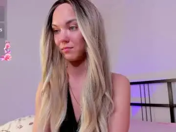 Chaturbate Sex Cam of flora_amber