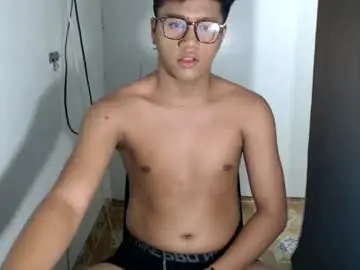 Chaturbate Live Porn of naughtyhot_star19