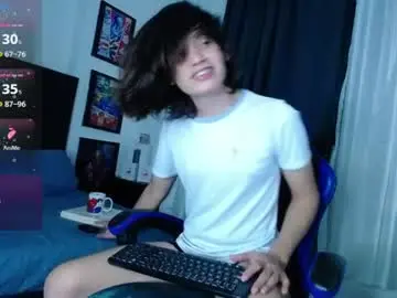 Chaturbate Best live sex cam show of andyboy_19