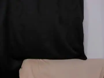 Chaturbate Free Live Porn of lia_queen610