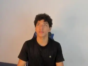 Chaturbate Adult Webcam of maximiliano_kh4lil