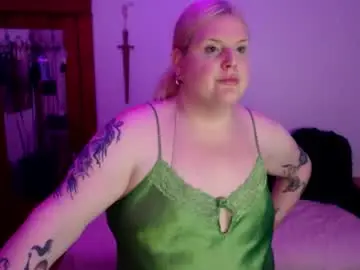 Chaturbate Live Sex Cam of tsavanight