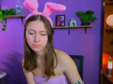 Chaturbate Live Sex Cam of lyra_donna