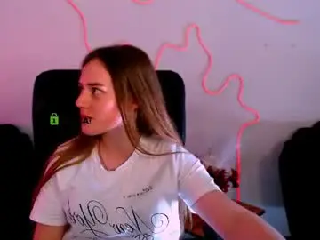 Chaturbate Live Sex Cam of sadie_peach
