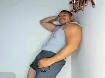 Chaturbate Nude Webcam of big_pecs_1