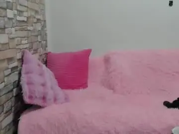 Chaturbate Nude Webcam of katye_milf1