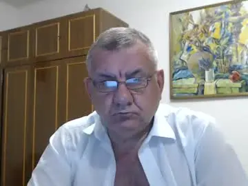 Chaturbate Watch Live Sex Cams of machomale3