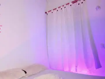 Chaturbate Live Porn of adara_evanss