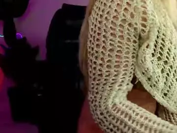 Chaturbate Free Porn Cam of oliviaowens
