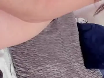 Chaturbate Best live sex cam show of halie728