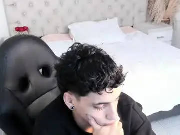 Chaturbate Live Sex Cam of jhoanleandro