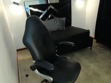 Chaturbate Live Sex Cam of marianarojas_