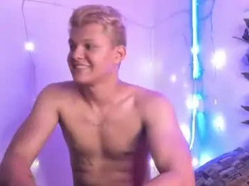 Chaturbate Best live sex cam show of izan_02