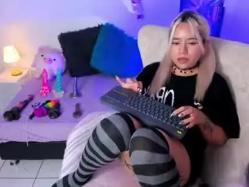 Chaturbate Live Sex Cam of nataliahenao_69
