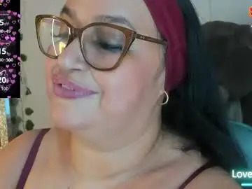 Chaturbate Best live sex cam show of gia_nahomi
