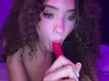 Chaturbate Live Porn of daddysbaby818