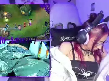 Chaturbate Live Sex Cam of saiko7w7