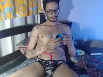 Chaturbate Live Sex Cam of julfigo