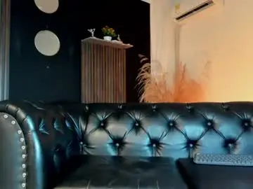 Chaturbate Watch Live Sex Cams of titobell10