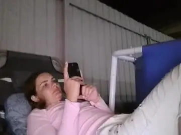 Chaturbate Live Sex of _hidden_frommymoom_