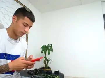 Chaturbate Nude Webcam of mr_porn_9