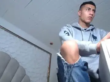 Chaturbate Live Sex Cam of mr_porn_9