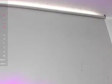 Chaturbate Live Sex Cam of artmiajoy
