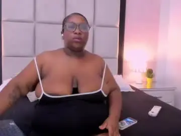 Chaturbate Nude Webcam of treisyvixen