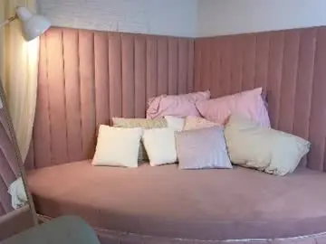 Chaturbate Adult Video Chat of kira_bliss_