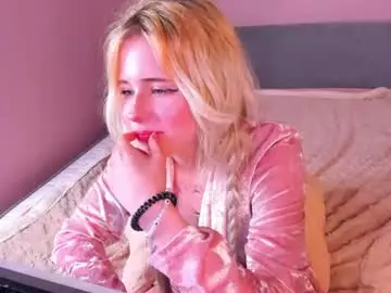 Chaturbate Adult Webcam of kiki_peach