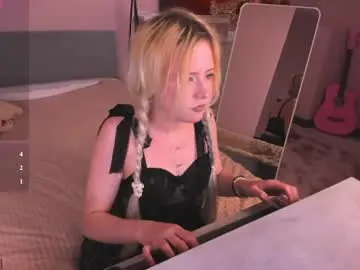 Chaturbate Free Live Porn of kiki_peach