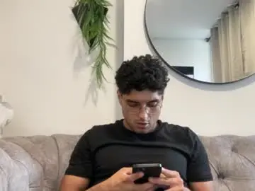 Chaturbate Live Sex Cam of bdever7