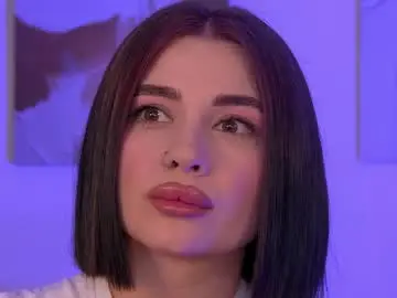 Chaturbate Best live sex cam show of adrianatores