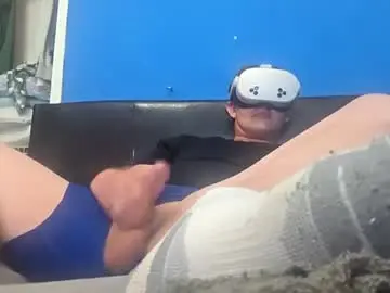 Chaturbate Live Porn of djcloudy22223