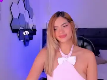 Chaturbate Best live sex cam show of kyomivelvet