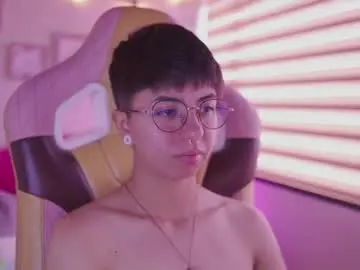 Chaturbate Live Sex of tommy_blue1