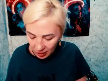 Chaturbate Adult Video Chat of alinafrey_
