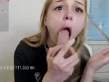 Chaturbate Sex Cam of melonipinkbb